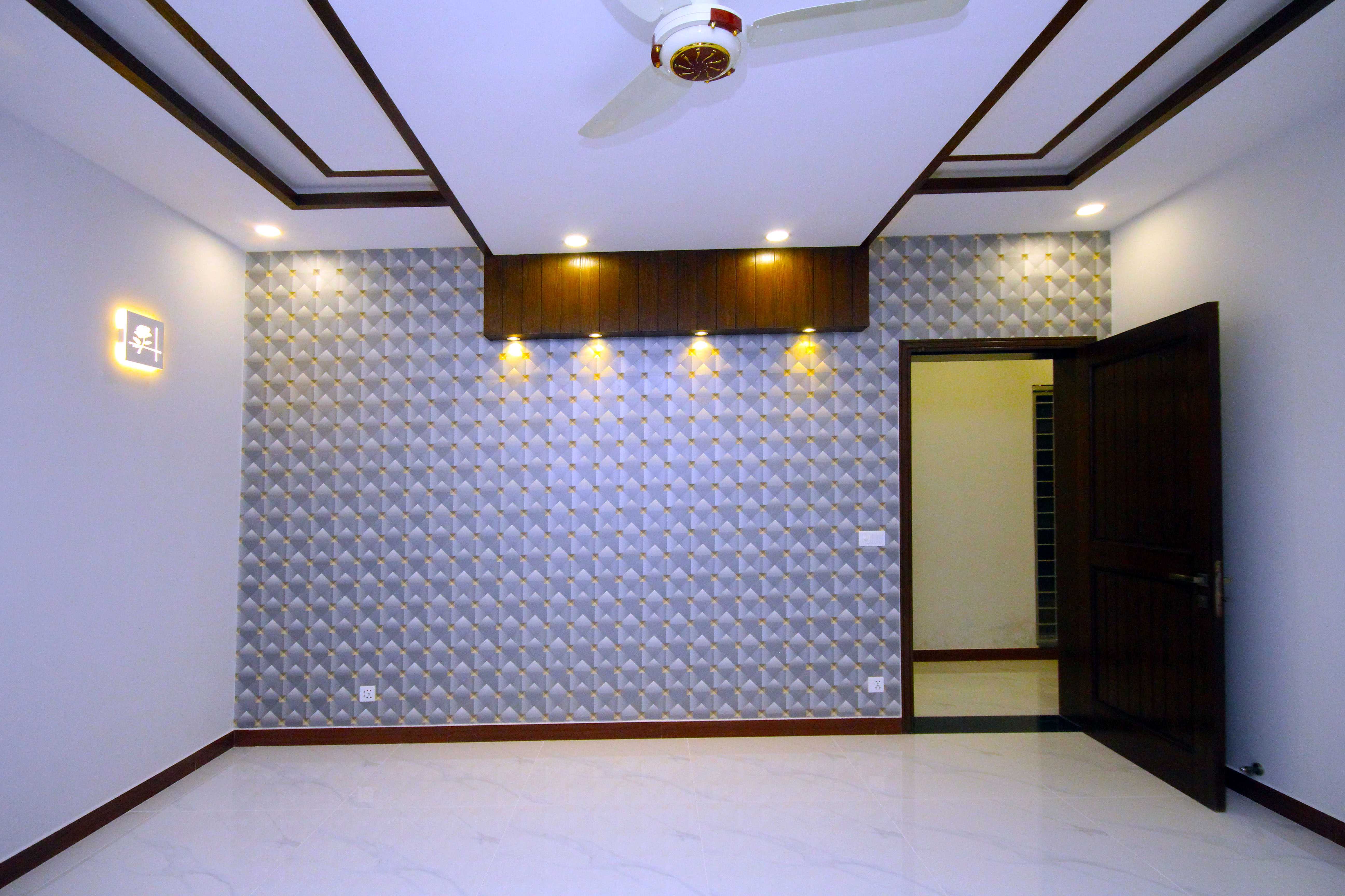 Kanal Luxurious Self constructed Bungalow DHA