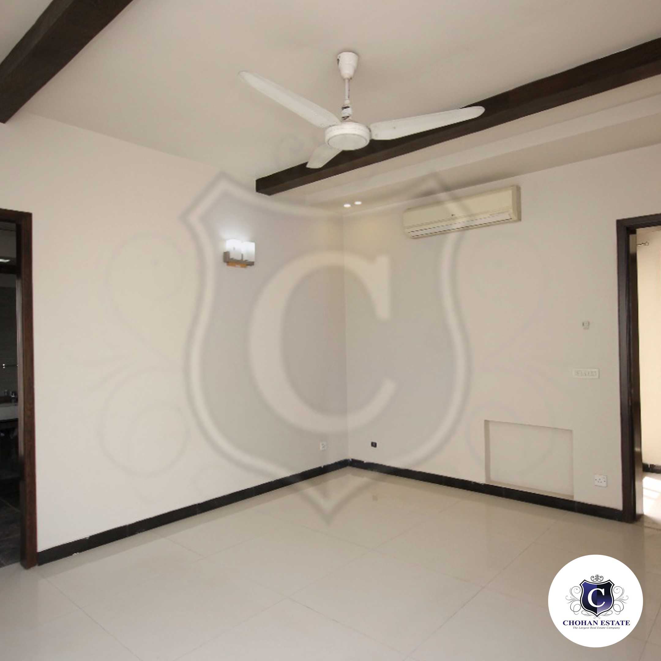 1 Kanal House for Rent in Phase 6 With AC and Cotton