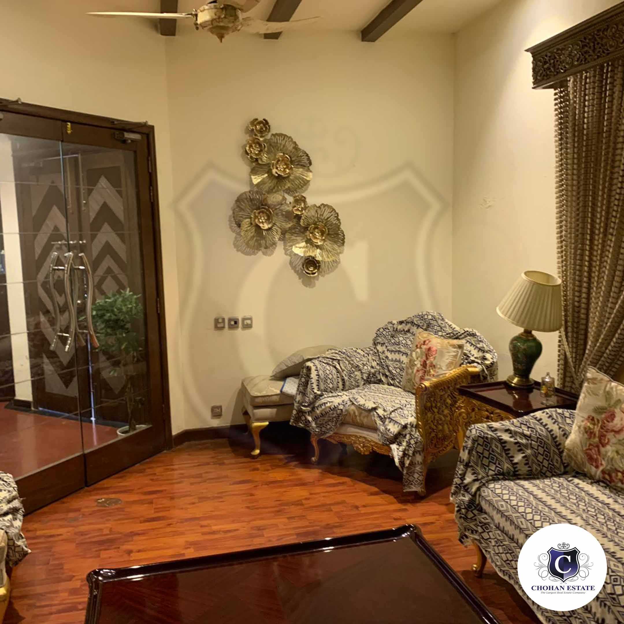 Kanal Luxurious Maintained Bungalow with Swimming Pool in DHA Phase 4