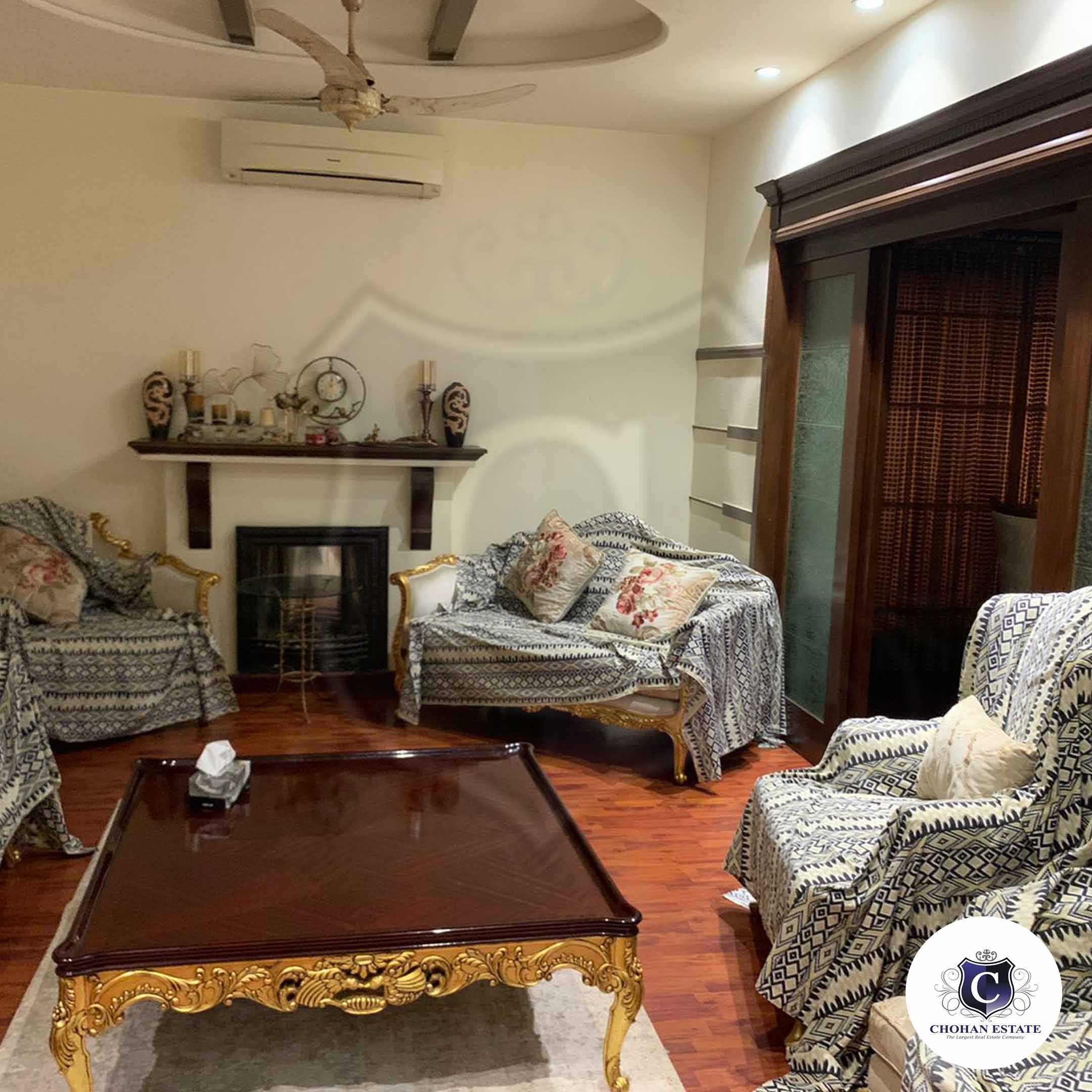 Kanal Luxurious Maintained Bungalow with Swimming Pool in DHA Phase 4