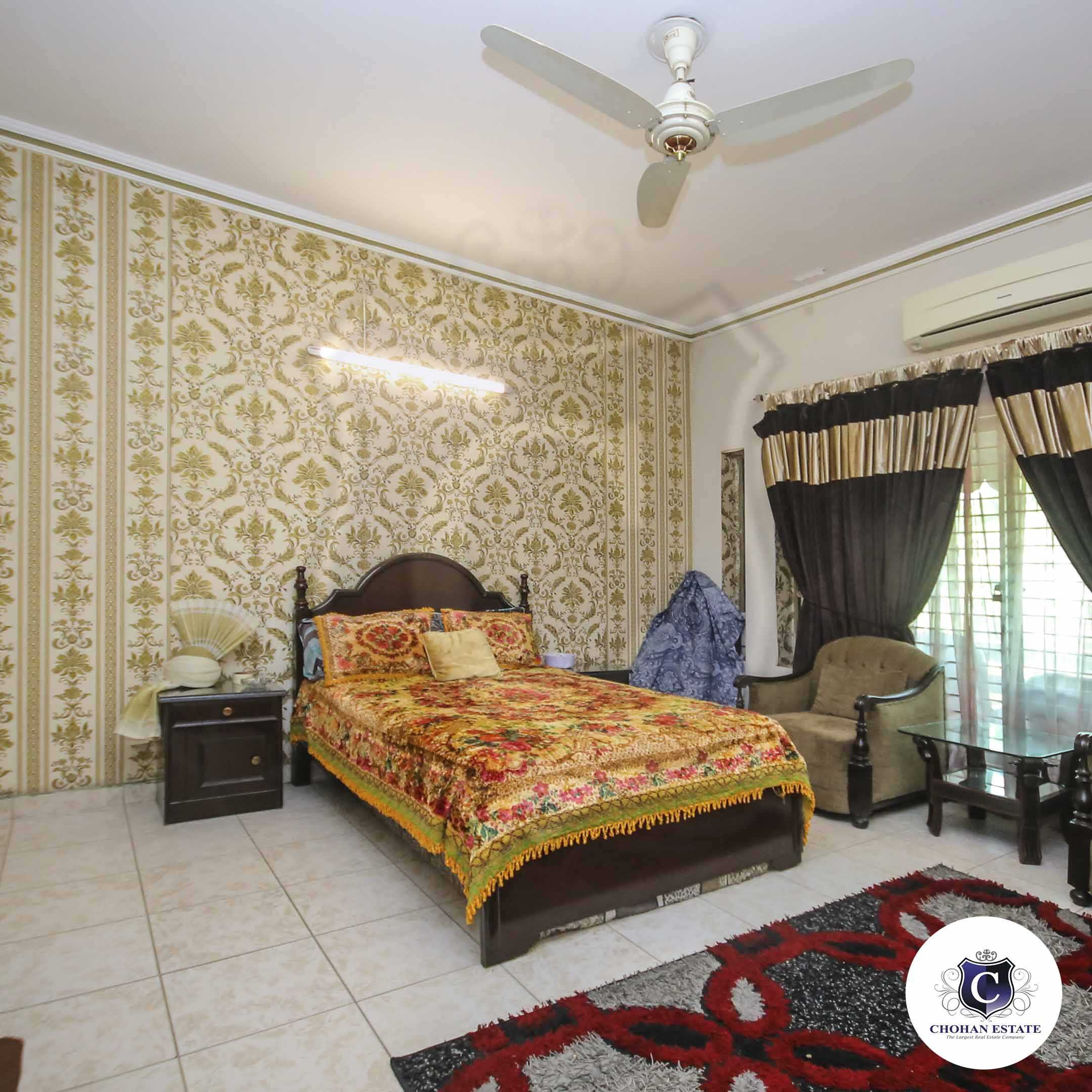 10 Marla Outclass Bungalow DHA Phase 8